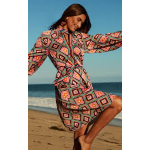 Trina Turk Sunburst Dress Dramatic Shirtdress Brookhaven Satin Georgette sz M - Picture 1 of 6